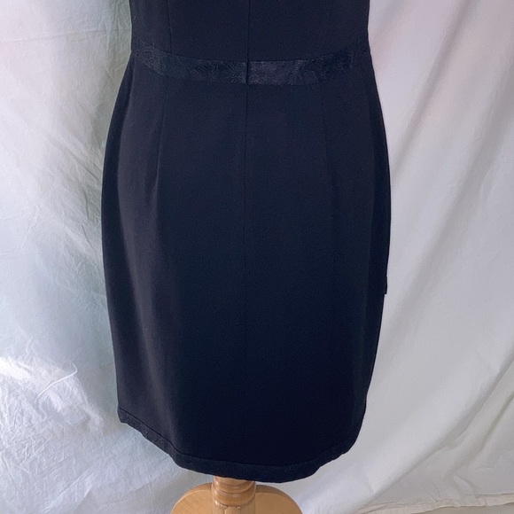 Cynthia Steffe 'Billie' Tulip Hem Lace Inset Dress - Picture 11 of 11